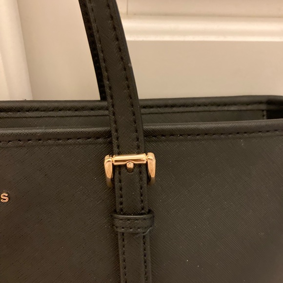 See new listing - Picture 8 of 12